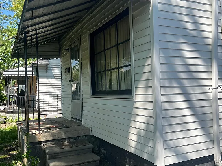 8278 Penrod St — Photo 2