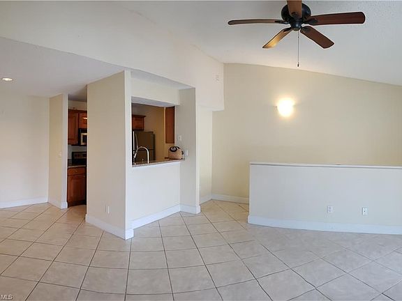 3rd image of 194 Santa Clara Dr APT 3