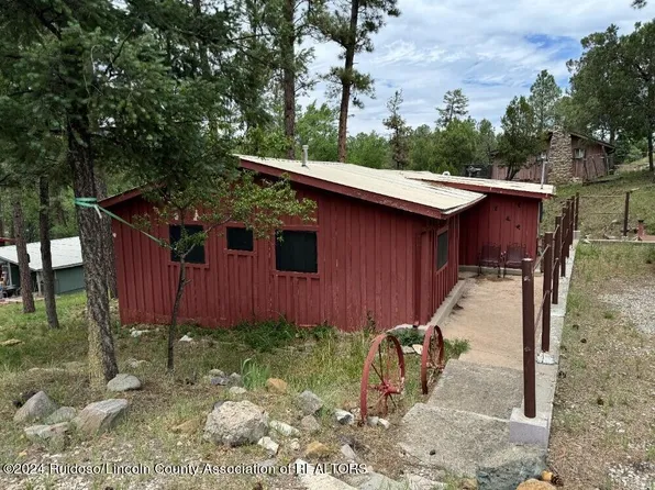 312 4th St, Ruidoso, NM 88345