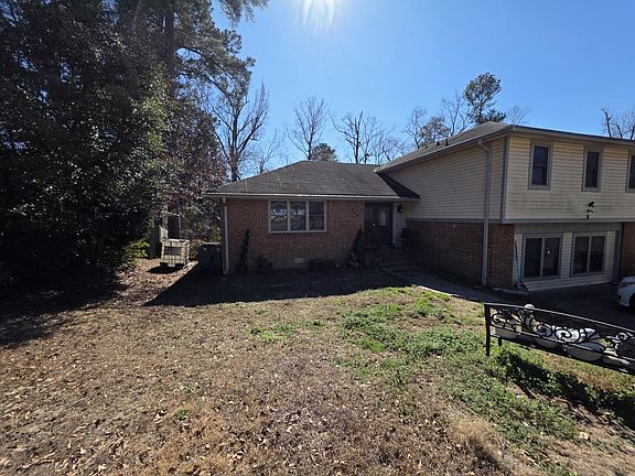 2nd image of 429 Shallowford Circle