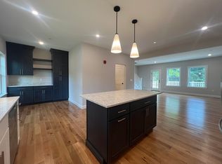 53 Juniper Ln, Portsmouth, NH 03801