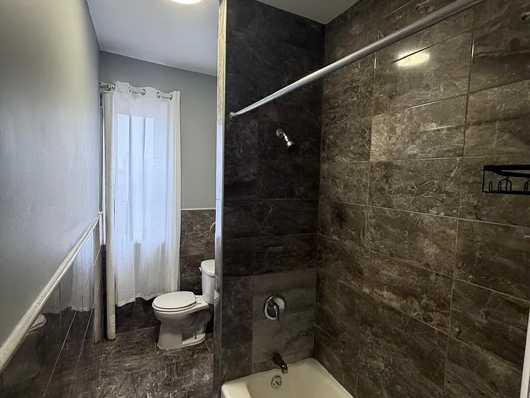 445 Mount Prospect Ave #4B — Photo 8