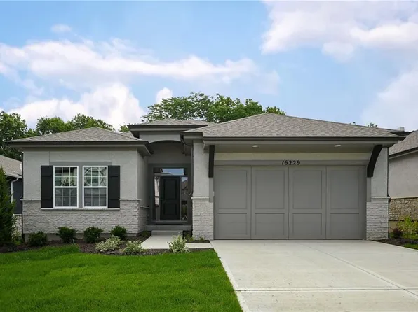 16229 Broadmoor St, Overland Park, KS 66085