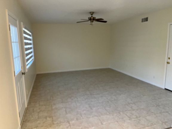 2nd image of 1371 Jeffrey Dr