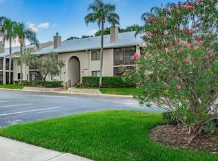 2085 Hunters Glen Dr #213, Dunedin, FL 34698