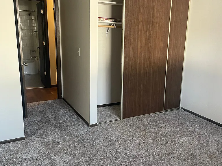 Pinecrest Apartments — Photo 17