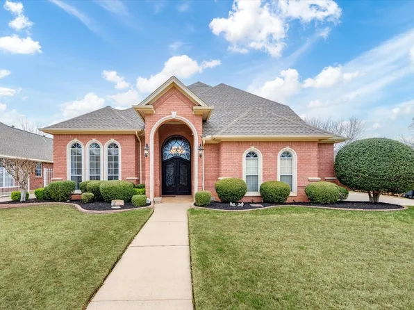 96 Bremen Dr, Hurst, TX 76054