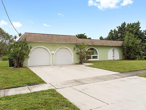 2nd image of 1100 NW 43rd Avenue