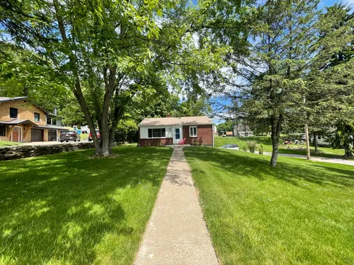 9312 Highland Rd Photo 1