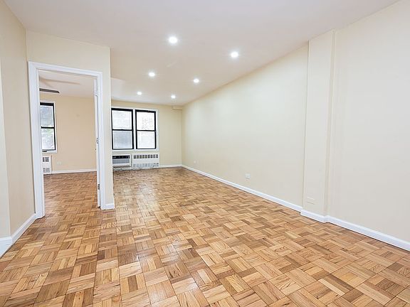 5th image of 665 Thwaites Pl APT 1E