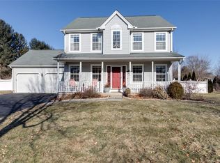 18 Fox Meadow Ln, Windsor, CT 06095