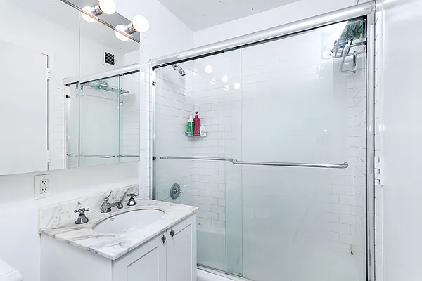 Rented by Loftey LLC | media 4