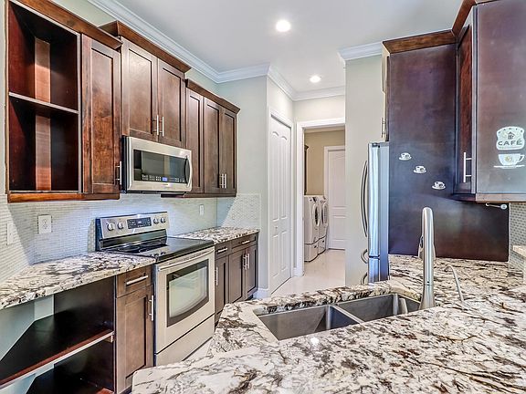 5th image of 3812 Kittyhawk Dr