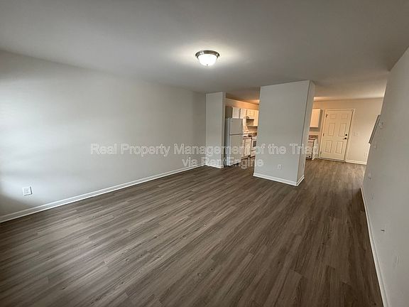 2nd image of 3904 Vershire Ave