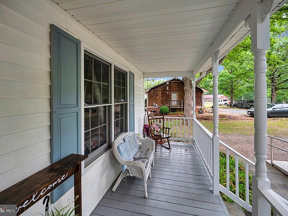 5th image of 304 Spotslee Dr