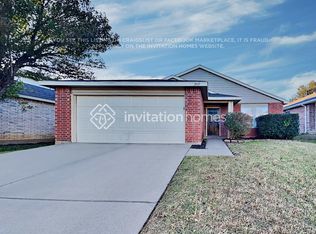 3917 Fox Run Dr, Fort Worth, TX 76123