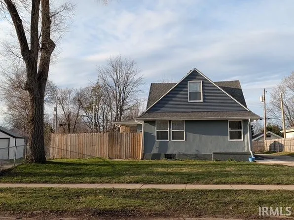 713 E Fairview Ave, South Bend, IN 46614