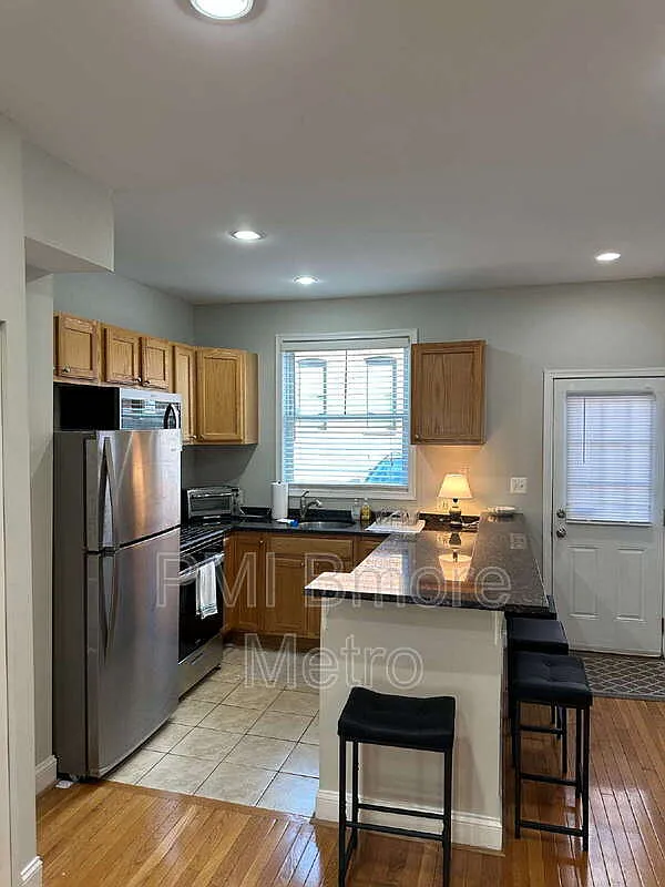 3 bed, 3.5 bath, 1875 sqft, $2,875 — Photo 4