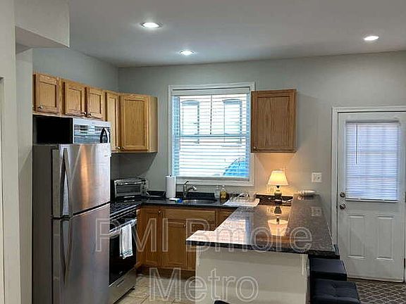 4th image of 37 S Ellwood Ave