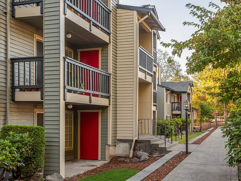 Artesia Apartments — Photo 23