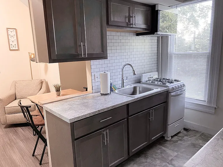 17 Hanna Pl #A-D — Photo 6
