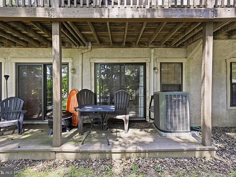 158 Mansion House Dr — Photo 23
