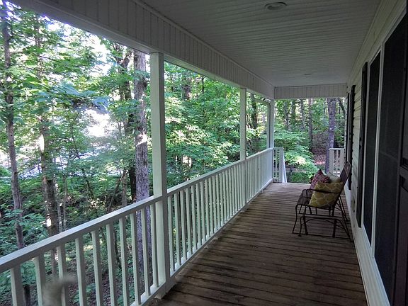 3rd image of 198 Royal Oaks Ln