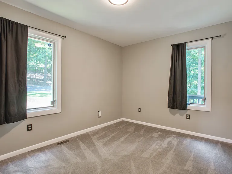 1619 Summit Dr — Photo 23