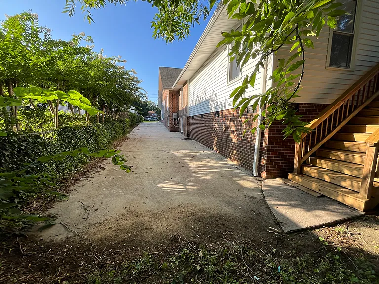 724 S Broad St — Photo 24