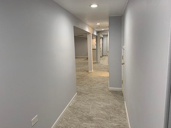5th image of 6017 W Montrose Ave #G