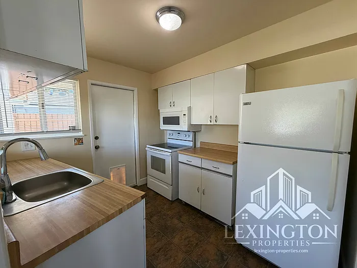 3412 Humboldt Way — Photo 8