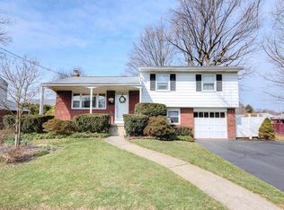 2421 Covington Ave, Bethlehem, PA 18017
