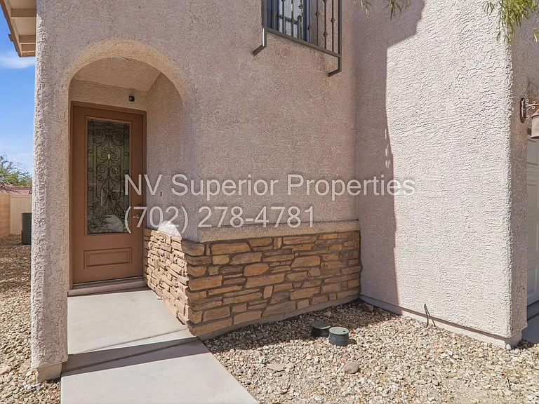 5057 Golden Antelope Way — Photo 4