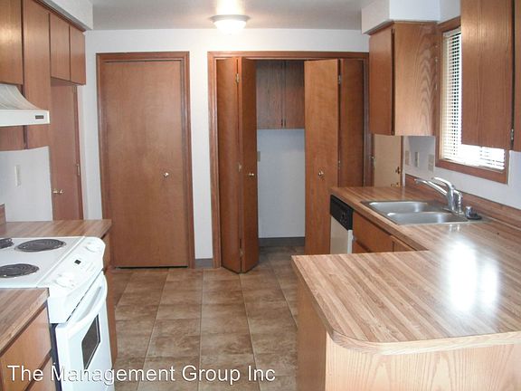 5th image of 1202 NE 143rd Ave APT 3