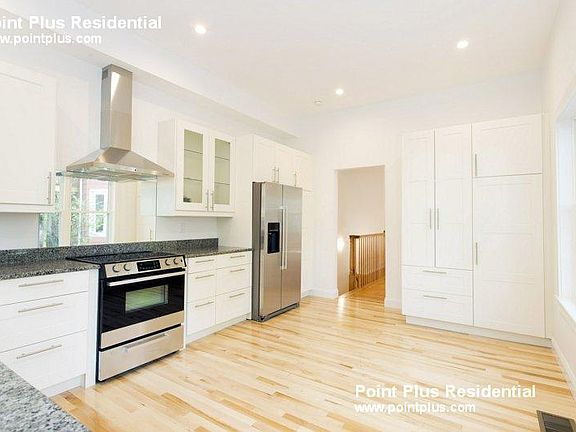 2nd image of 105 Henry St #105