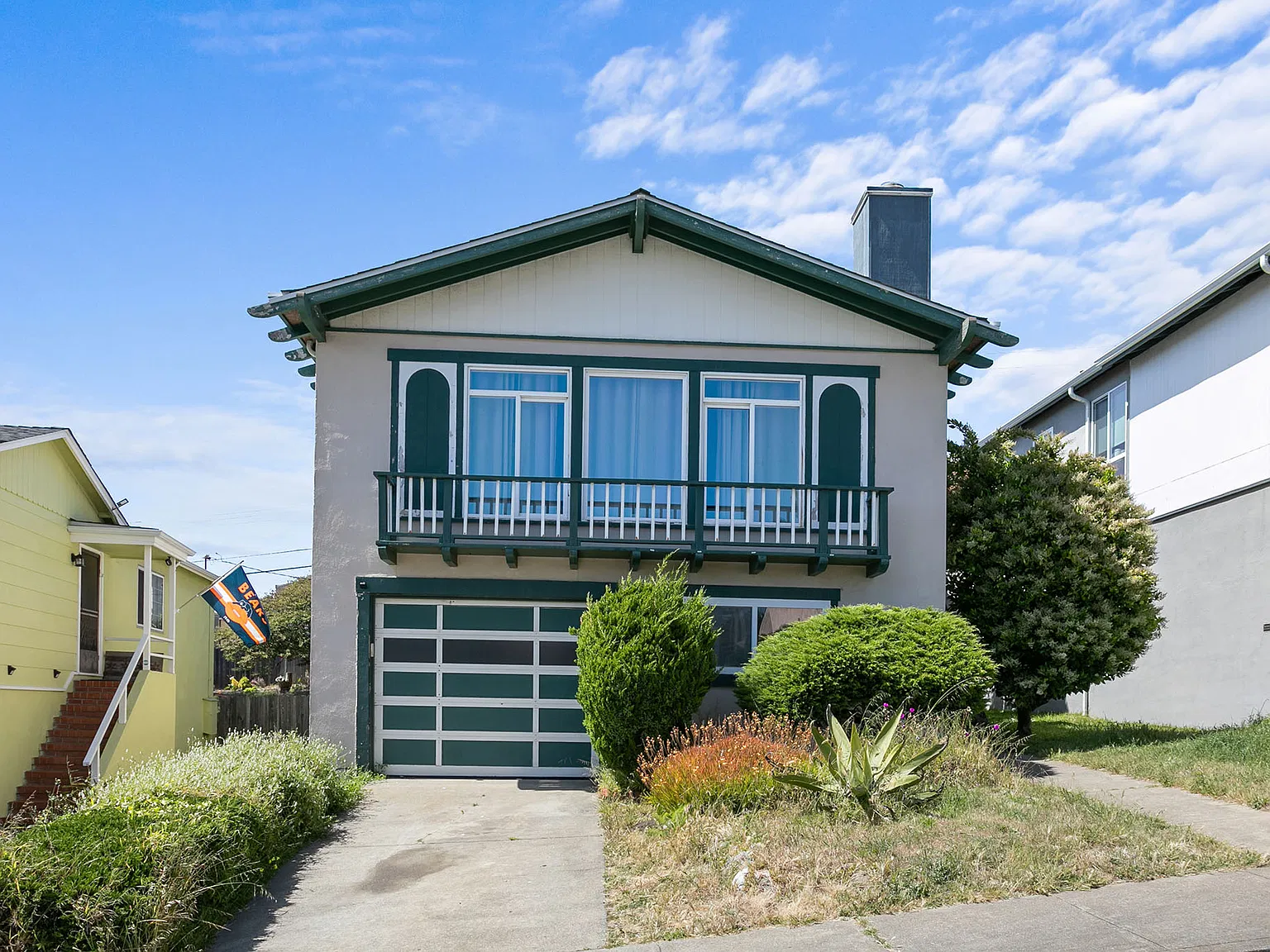5 bed, 2.5 bath, 1800 sqft, $7,500 — Photo 2