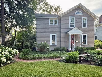 68 Church St, Chagrin Falls, OH, 44022