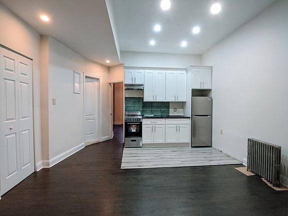 4th image of 264 Palmetto St #4