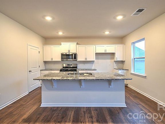4th image of 147 Piney Woods Rd