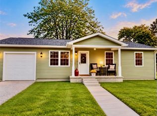 314 S 10th St, Marshall, IL 62441