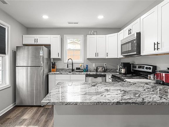 4th image of 700 English St