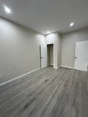 Rented by R New York | media 30