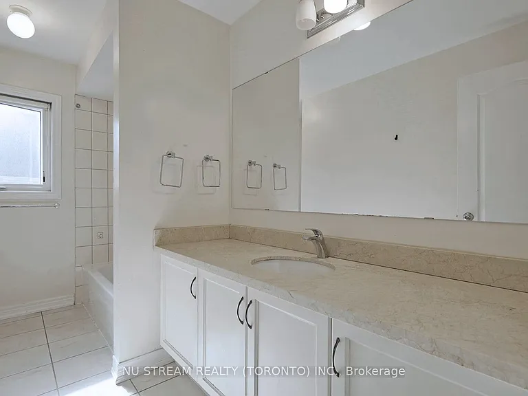 73 Serano Cres — Photo 31