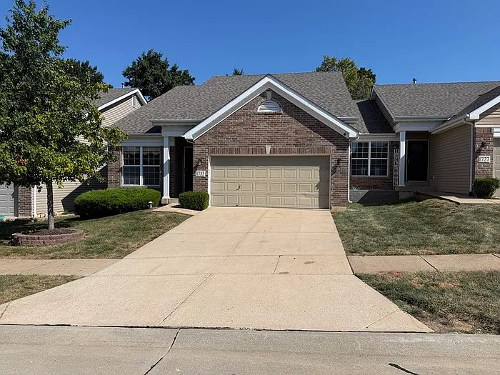 1733 Prestshire Dr