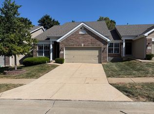 1733 Prestshire Dr, Fenton, MO 63026