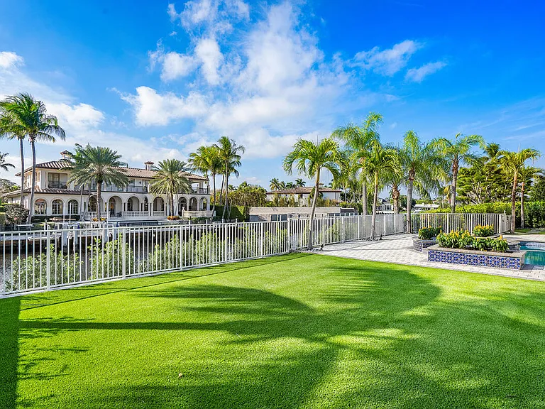 533 E Alexander Palm Rd — Photo 10