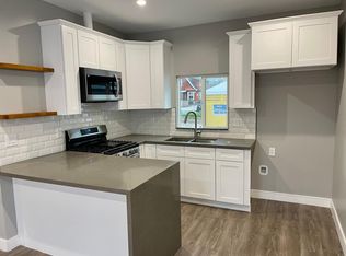 15004 Paddock St, Sylmar, CA 91342