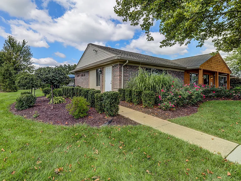7769 Kimberly Dr — Photo 6
