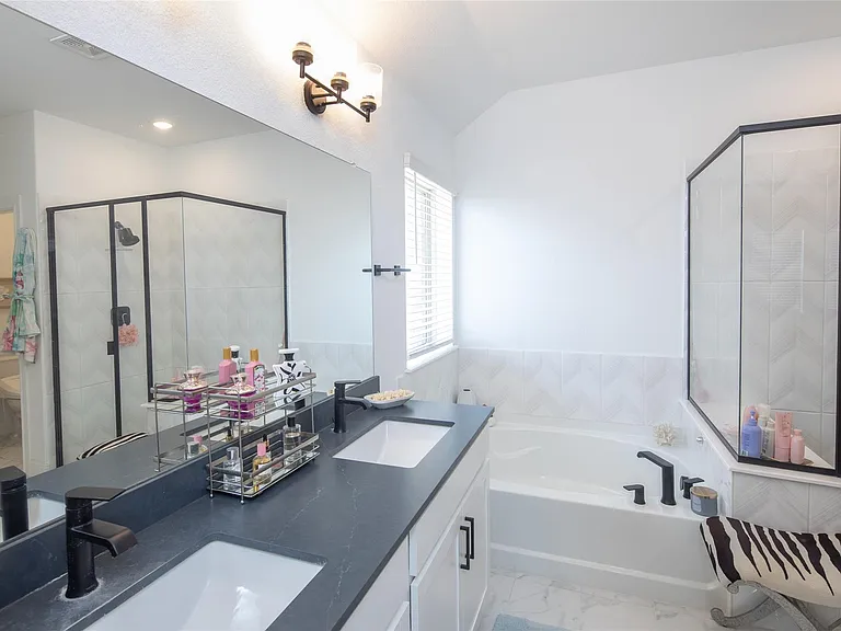 6808 Cliff Rose Dr — Photo 8