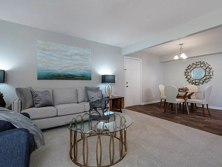 Beacon Lake Apartments — Photo 10